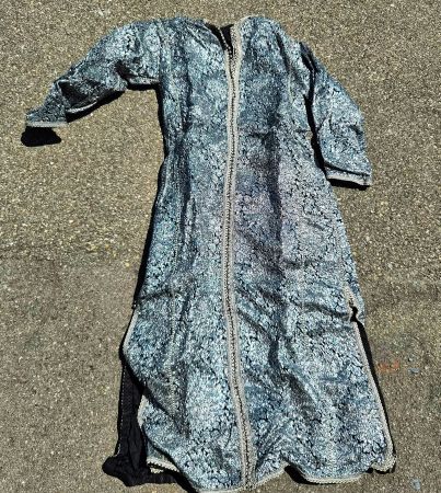 Kleid mit Muster und Reissverschluss Grösse M