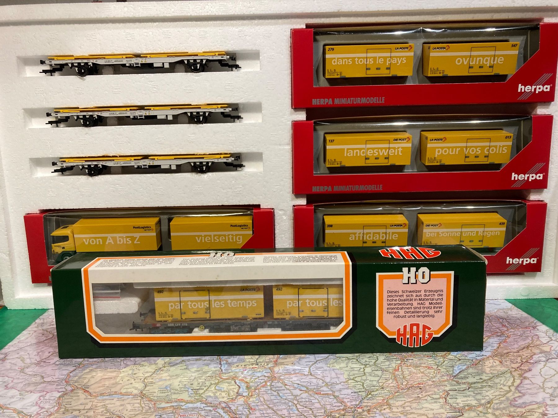 Trix Trains électriques: Schweizer Post Zug Herba mit Trix Re 4/4 I HO DCC – D'occasion à Jona par Bra-Aug 4