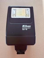 Nikon Speedlight SB18