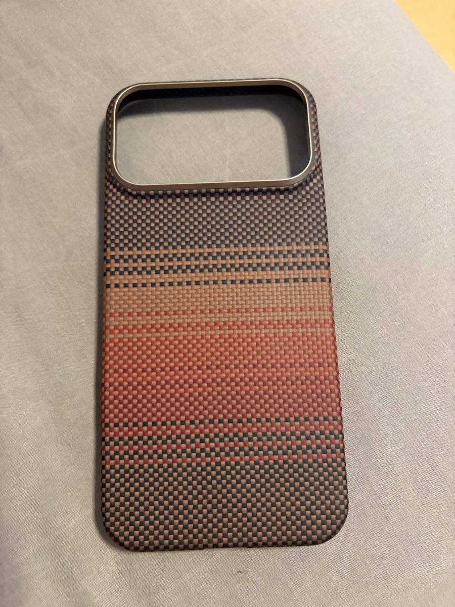 Cover & Protezioni schermo: PITAKA Magsafecase iPhone 17 Pro Max Sunset Ultraslim – Nuovo (secondo la descrizione) da Dottikon venduto da rentosio 1