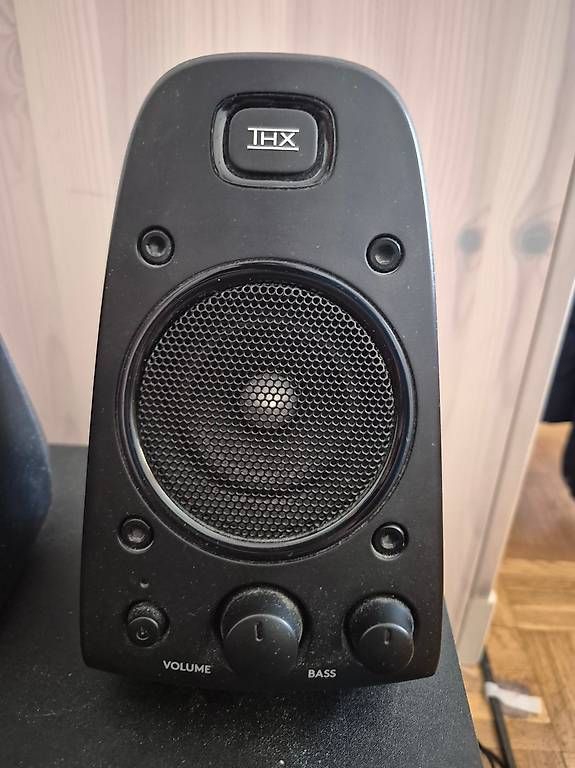 Logitech Lautsprecher: Haut-parleur Logitech THX Z623 – Gebraucht aus Nyon von stephane.dev 2