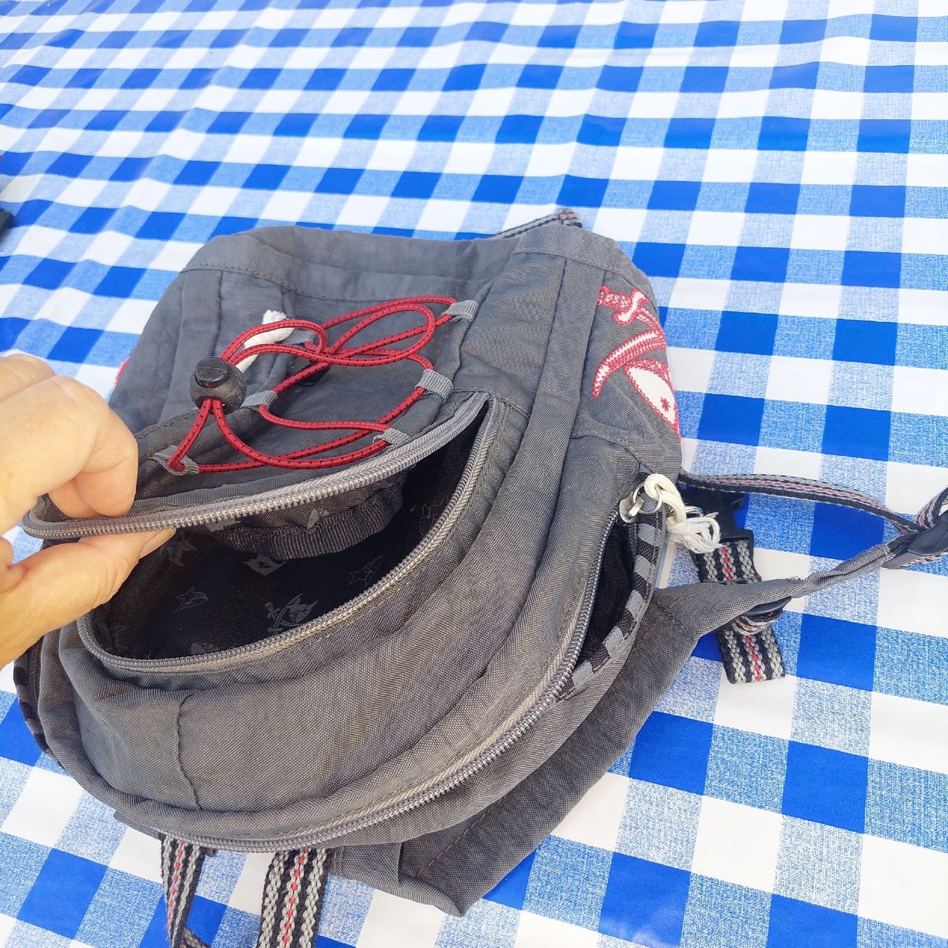Borse & Zaini: Kleiner Sharky Rucksack grau, gebraucht – Usato da Rudolfingen venduto da T.Mueller 3