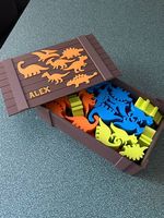  Personalisiertes Dino-Stapelspielzeug mit Namen 