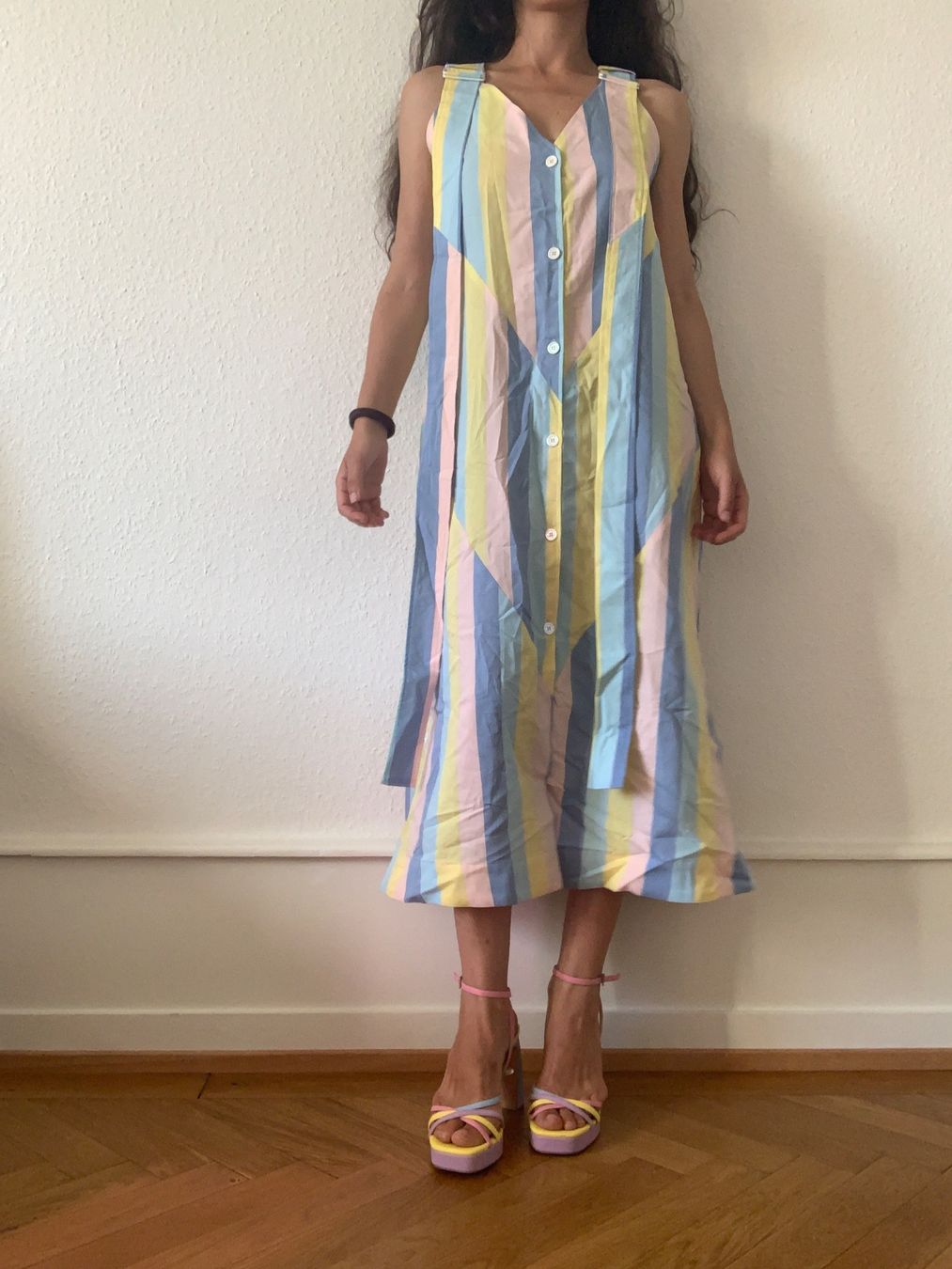 Kleider: Robe à rayures multicolores maison kitsune – Neu und originalverpackt aus Genève von rez_c6c6 1