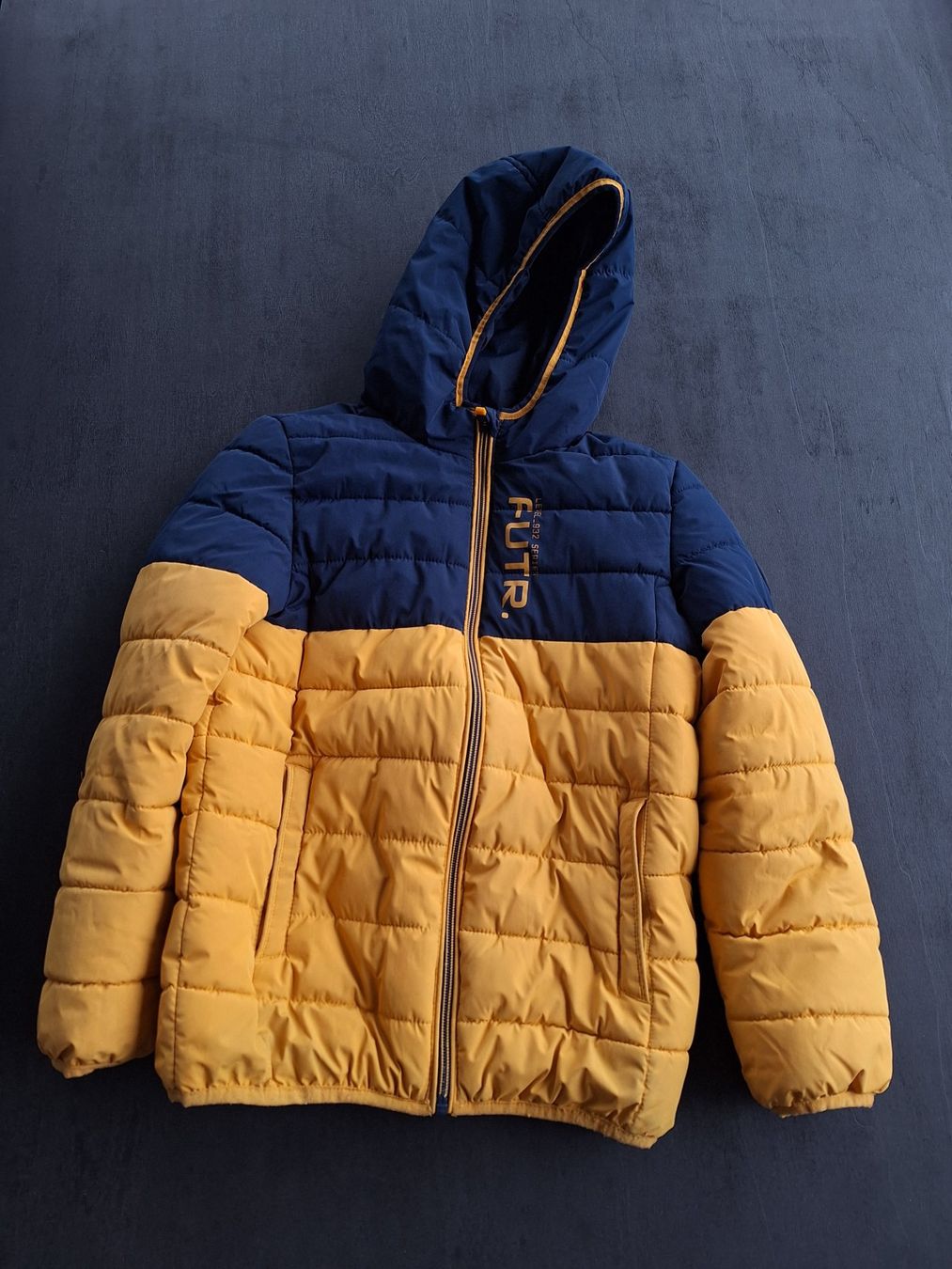 C&A Giacche & Cappotti: Winterjacke Grösse 134 – Usato da Selzach venduto da Stony17