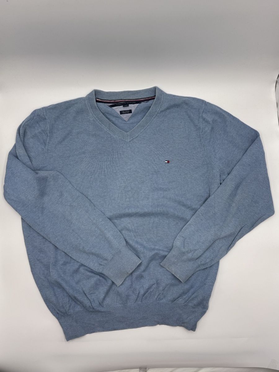 Tommy Hilfiger Pullover & Sweatshirts: Hellblauer Tommy Hilfiger Pullover, Grösse L – Gebraucht aus Arnegg von PascalHelfenberger