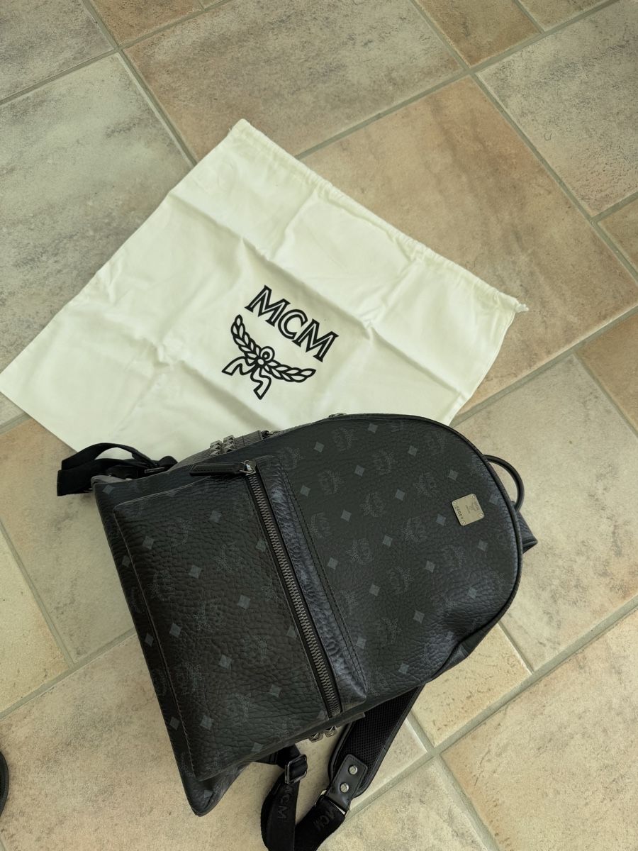 Mcm Zaini: MCM Stark Rucksack Schwarz – Usato da Ellighausen venduto da privateseller