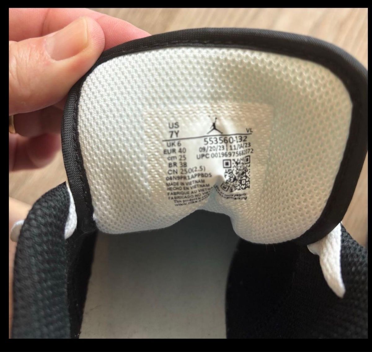Jordan Scarpe da uomo: Jordan 1 low – Nuovo (secondo la descrizione) da Frauenfeld venduto da mvd_68dv 3