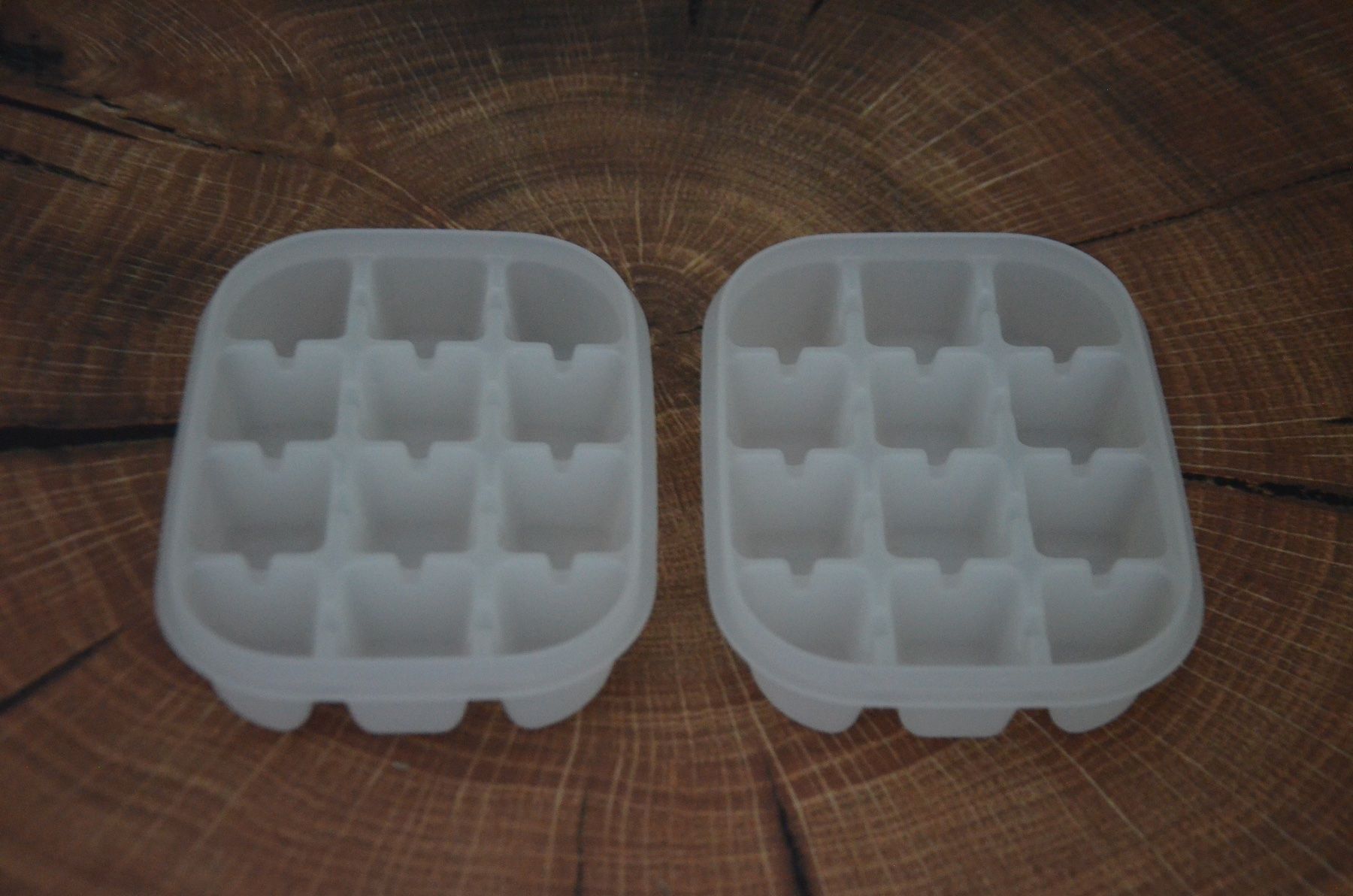 Recipients et similaires: 2 STUCK - ICE – D'occasion à Chiasso par Dolly015