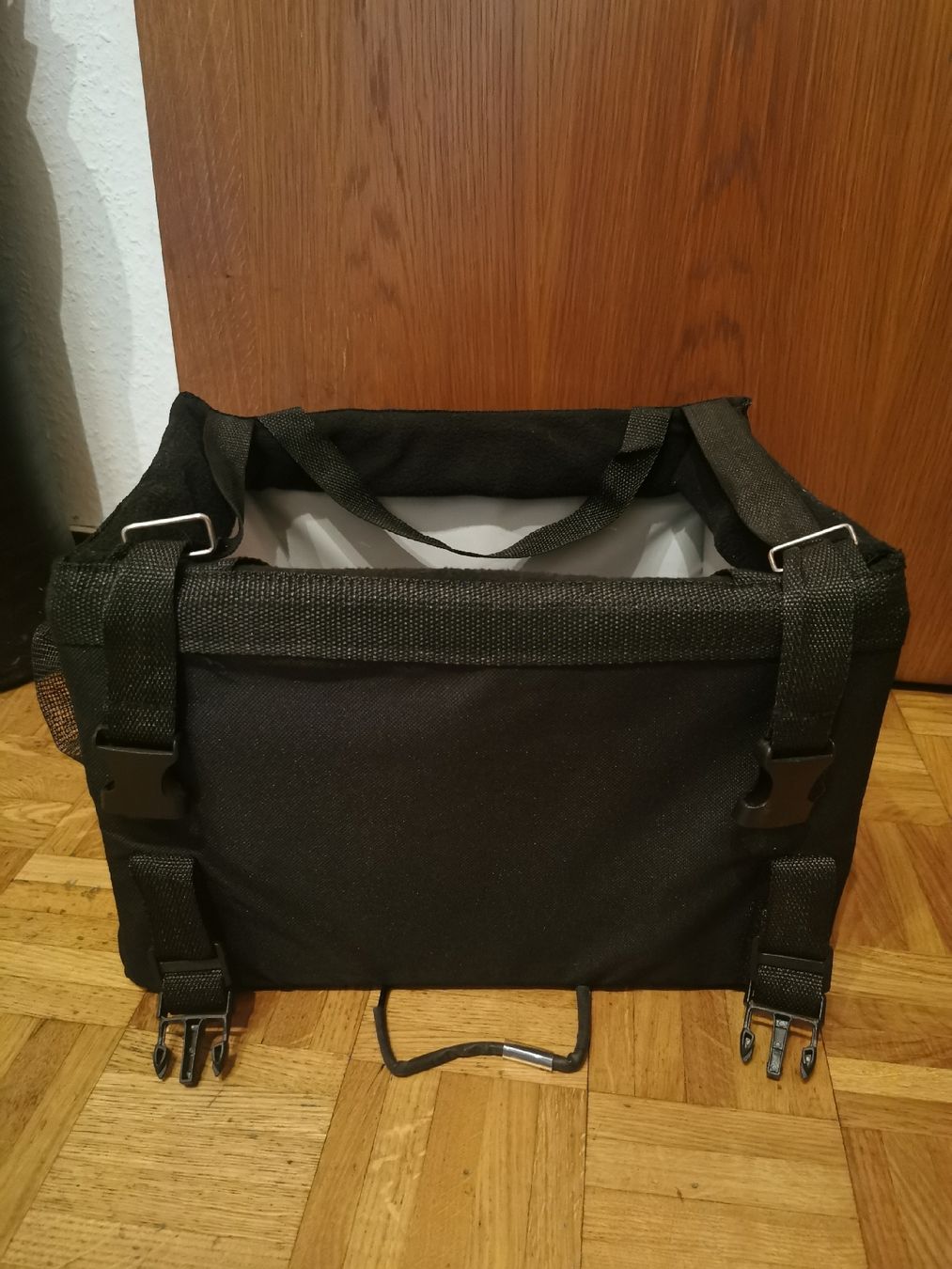 Cucce & Letti: Panier pour chien pour vélo – Nuovo e nell'imballaggio originale da Genève venduto da Loloana 2