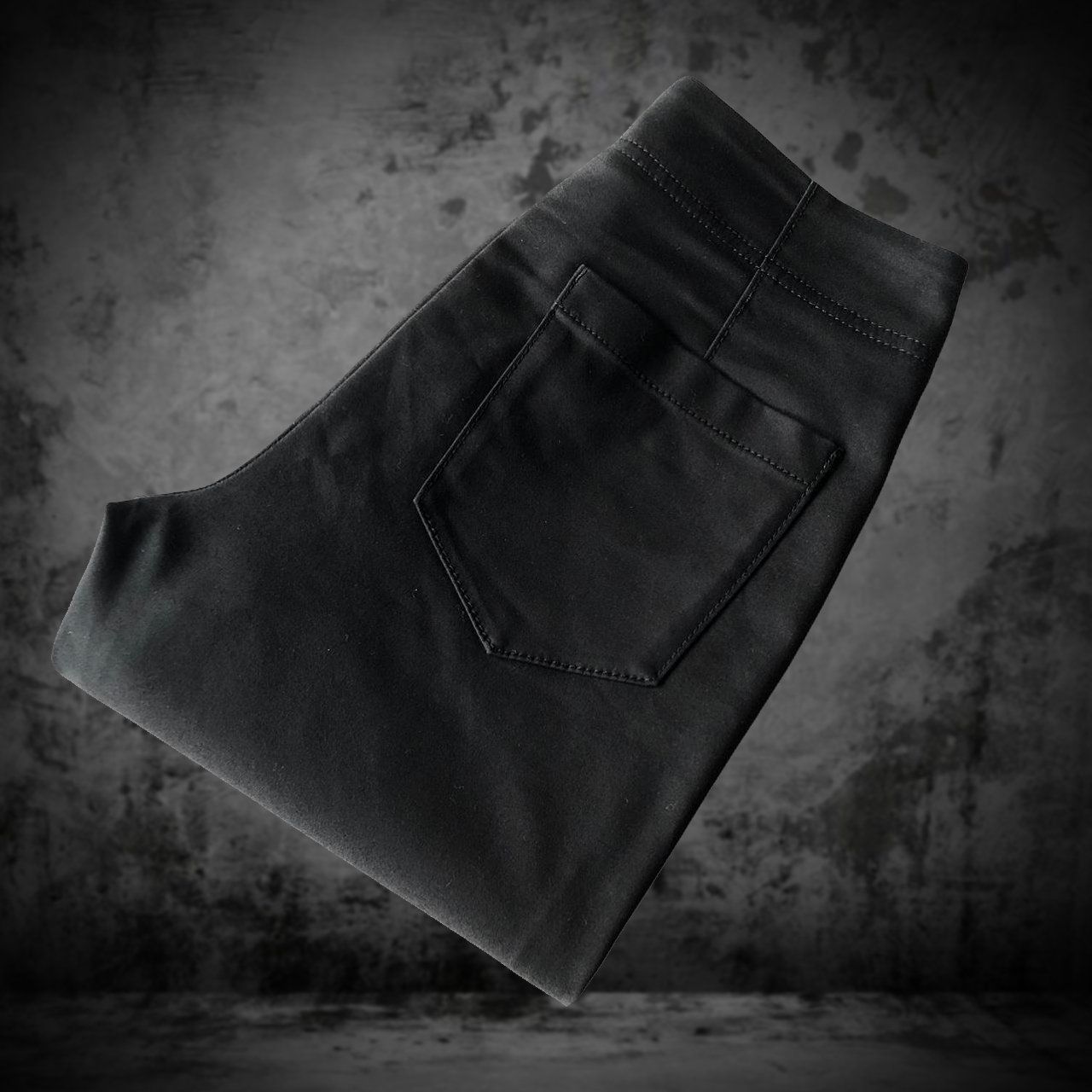 Massimo Dutti Pantaloni: Pants Massimo Dutti Black Women 38 – Usato da Genève venduto da ang_7j7j 7