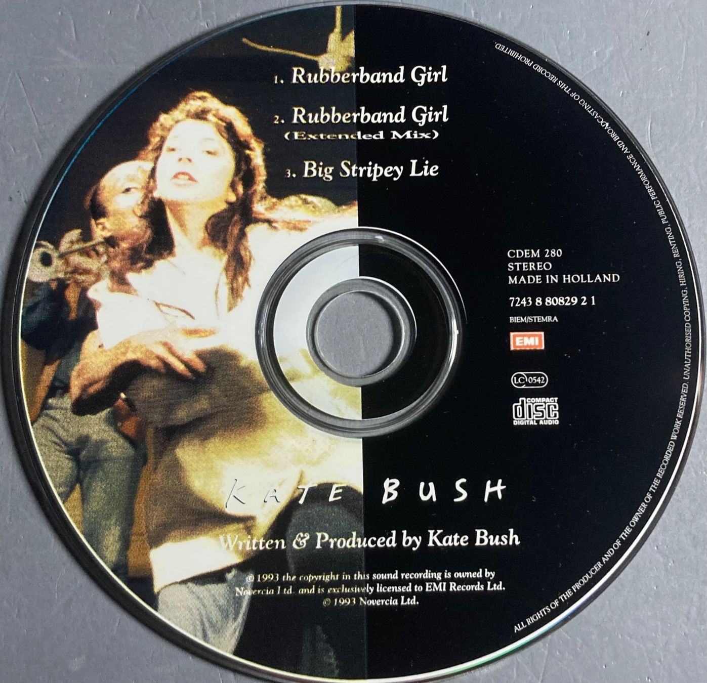 CDs: KATE BUSH - RUBBERBAND – D'occasion à Poliez-Pittet par Newtown-Records 1