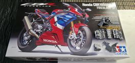 Tamiya 1/12 Honda CBR1000RR-R Fireblade SP