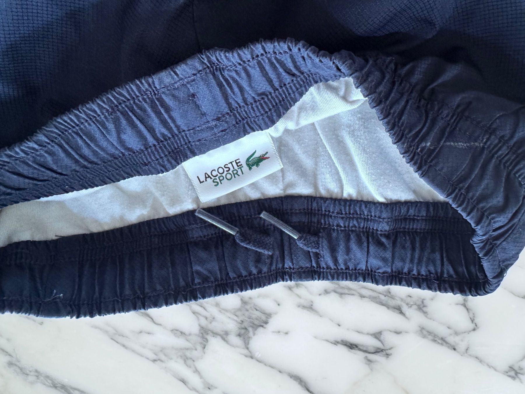Lacoste Pantaloni: Lacoste Shorts, Gr. 110, Top Zustand – Usato da Meilen venduto da Antete 4