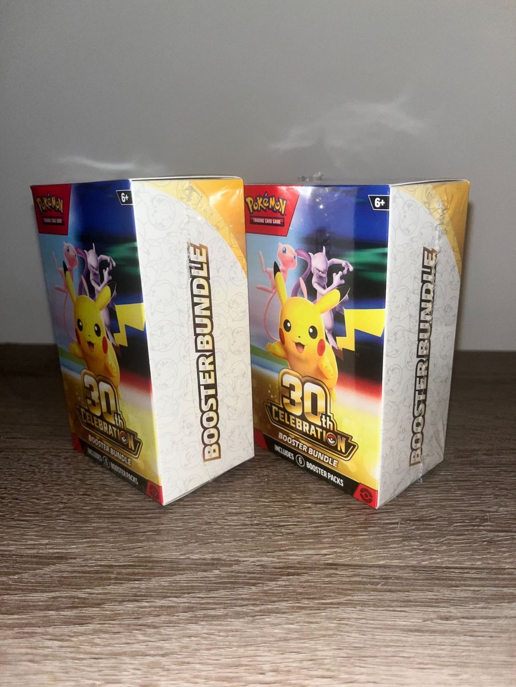 Pokémon Carte collezionabili: 2x Pokémon Booster Bundle 30th Celebration – Nuovo e nell'imballaggio originale da Pambio-Noranco venduto da val_97q2 2