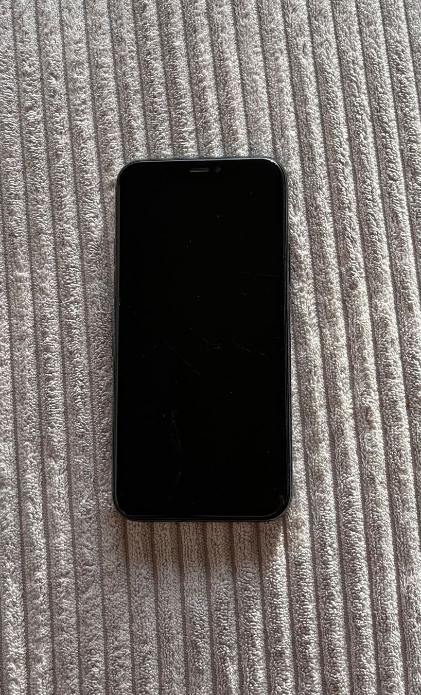 Apple Portables: Iphone 11 Pro – D'occasion à Chur par grueneoepfel 2