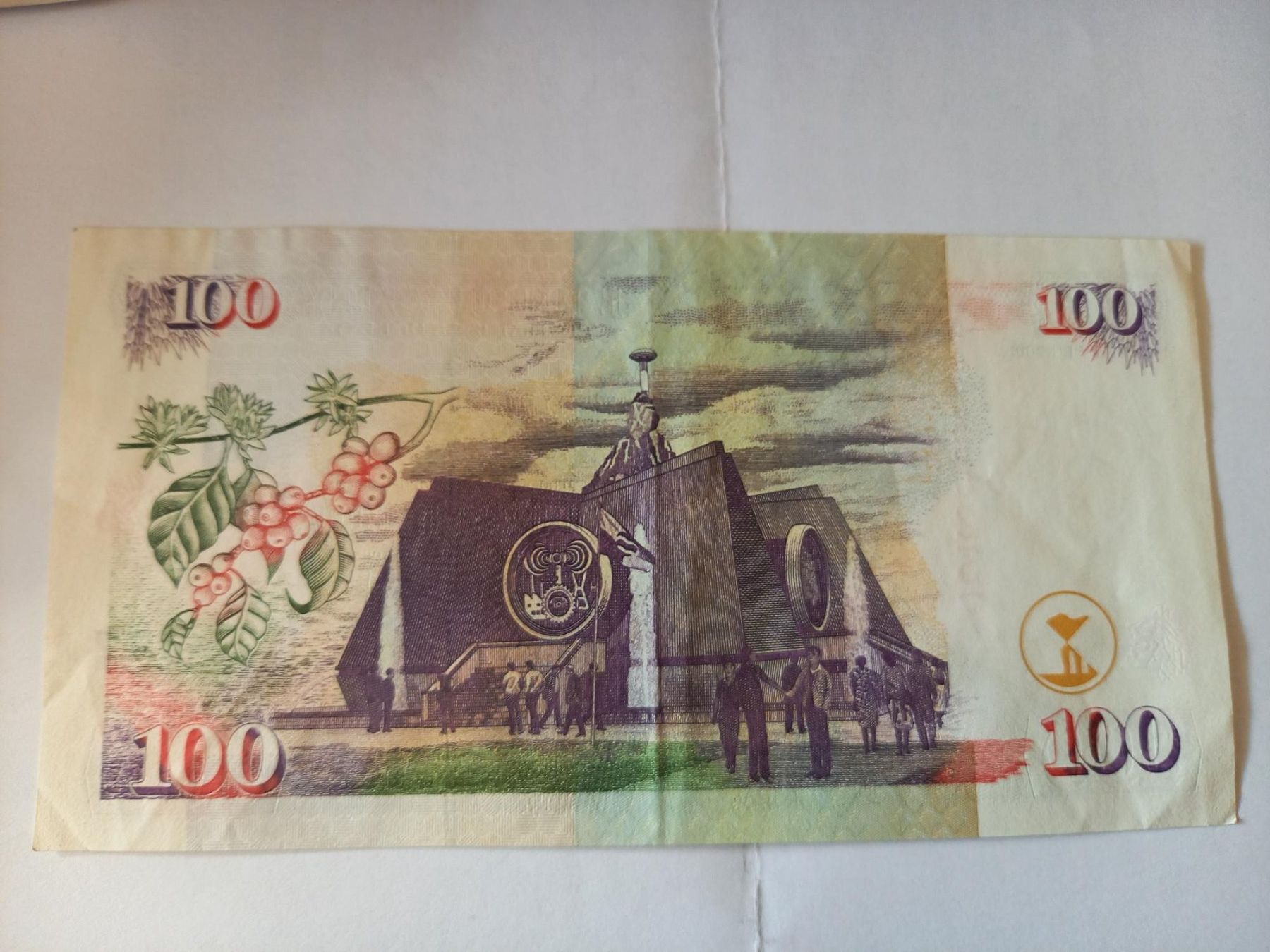 Banconote: Banknote Kenya 100 Shillings, 2002 – Usato da Wengi b. Frutigen venduto da albion7 1