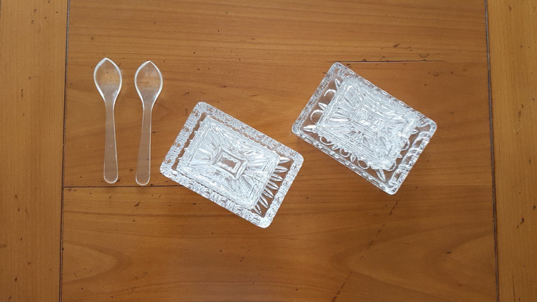Gläser: Glas-Deckeldosen + Unterteller alt 2 Stk – Gebraucht aus Buchrain von rom_r5bh 4