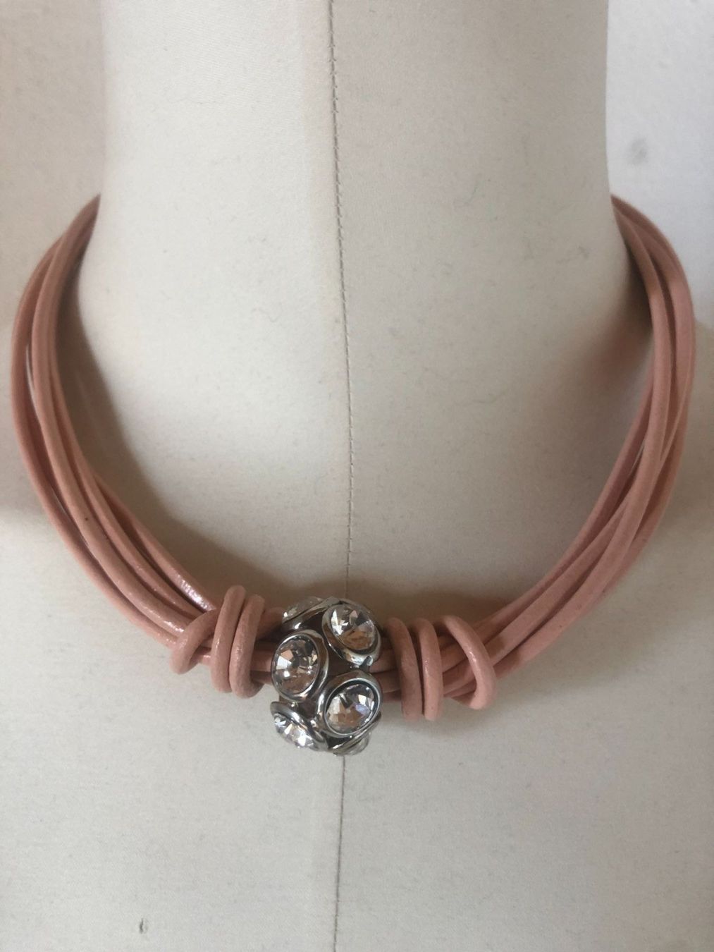 Catenine: Collier Leder rosa – Nuovo (secondo la descrizione) da Contra venduto da Oly_93