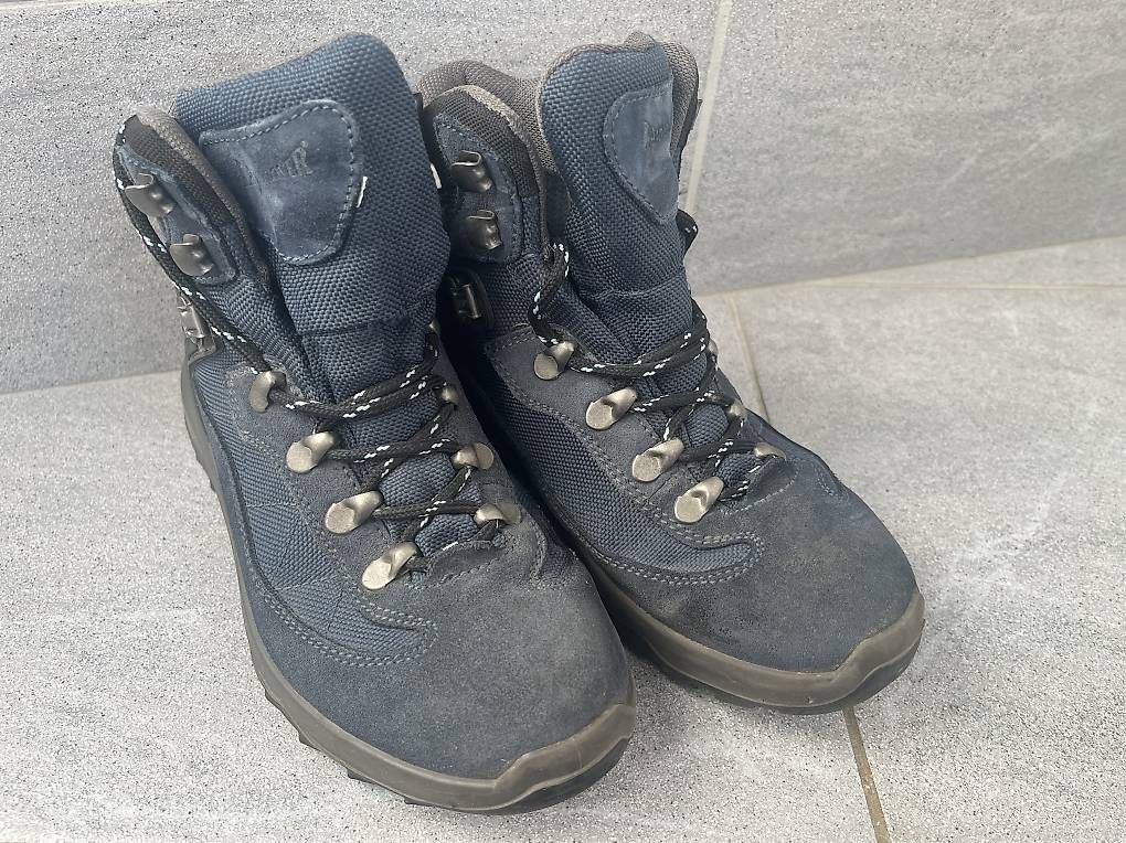 Damenschuhe: Wanderschuhe 36 – Gebraucht aus Erlen von alf710