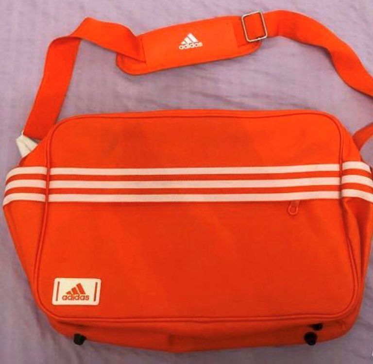 Adidas store tasche neon