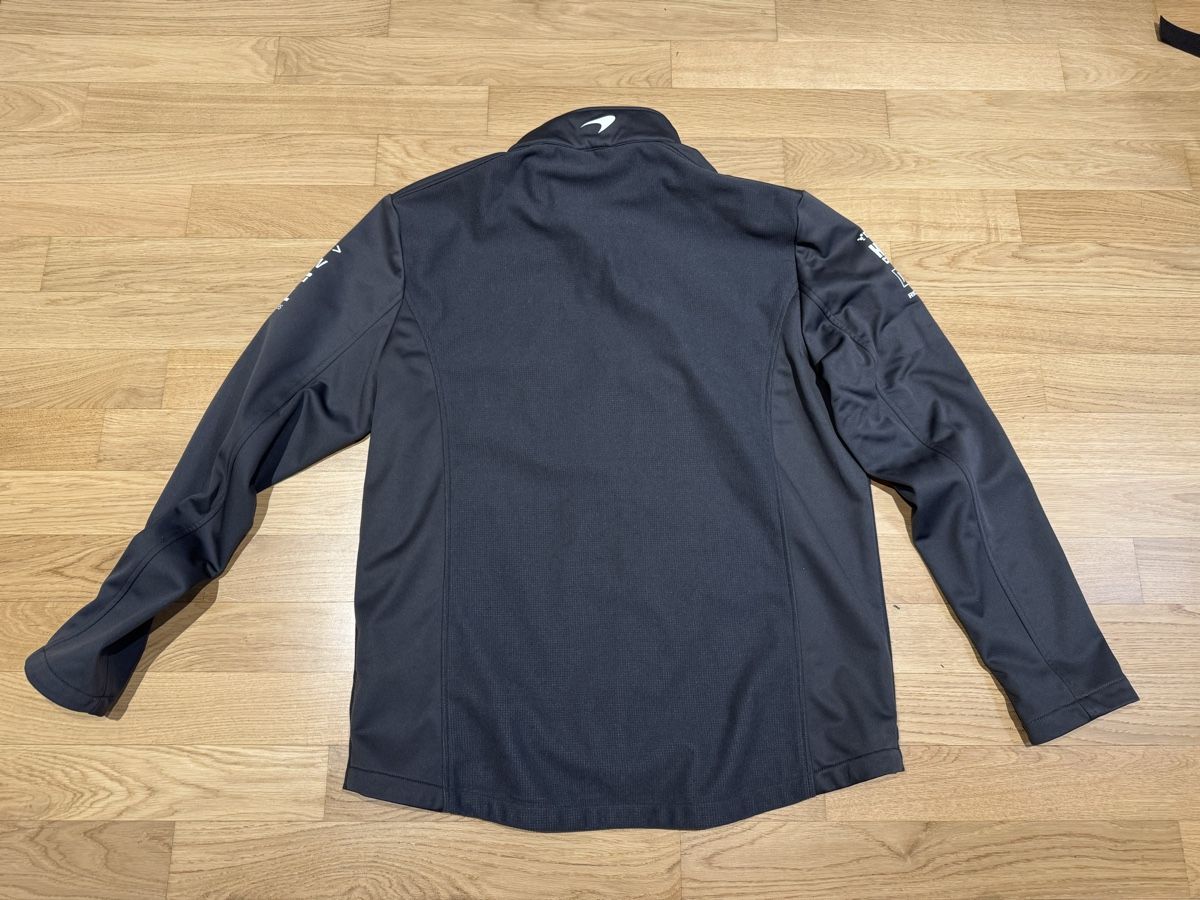 Giacche: McLaren F1 Team Softshelljacke Gr. L – Usato da Wetzikon ZH venduto da Sauberfan32 1