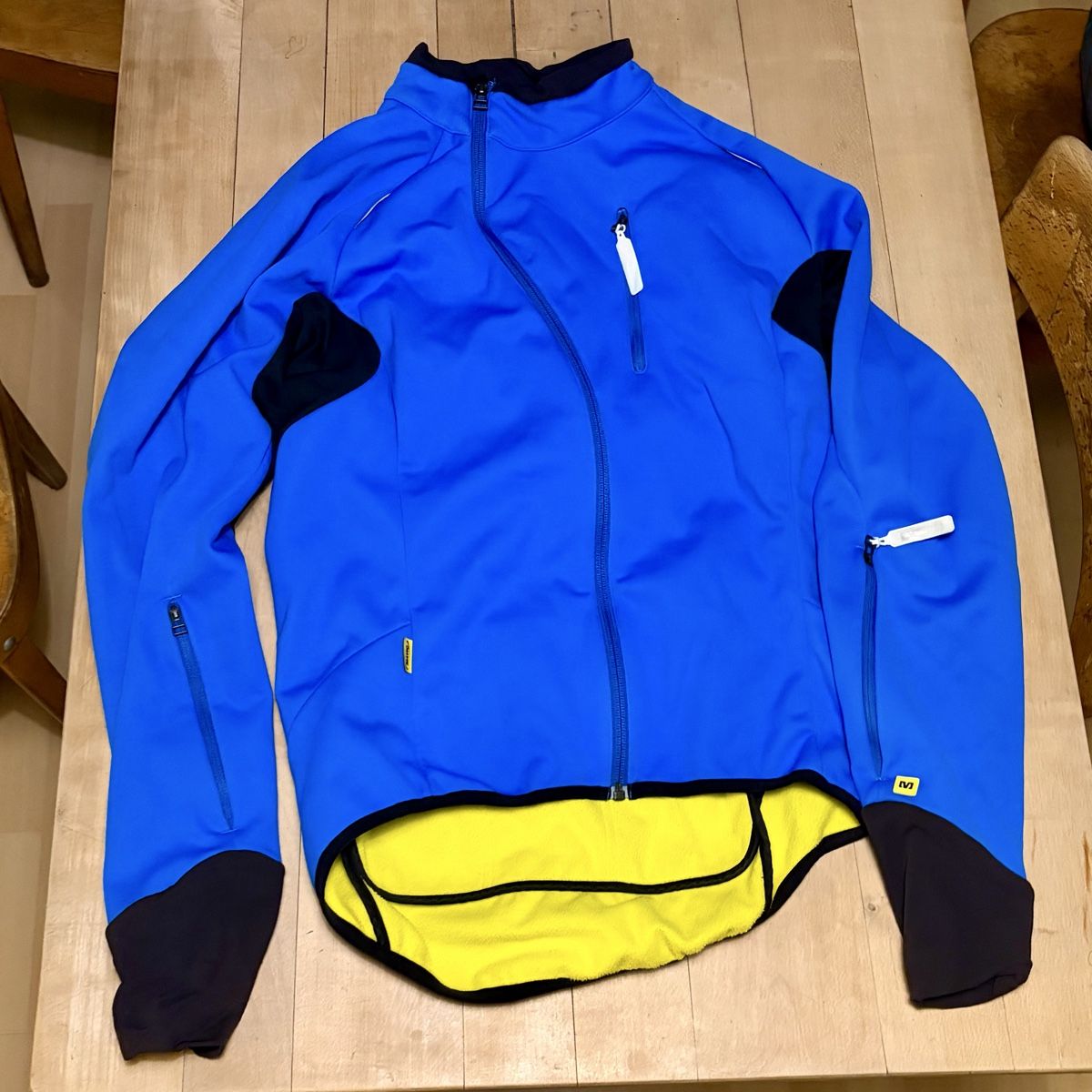 Mavic Vestes: Velo Softshell-Jacke Mavic blau Grösse M – D'occasion à Winterthur par ju-roots