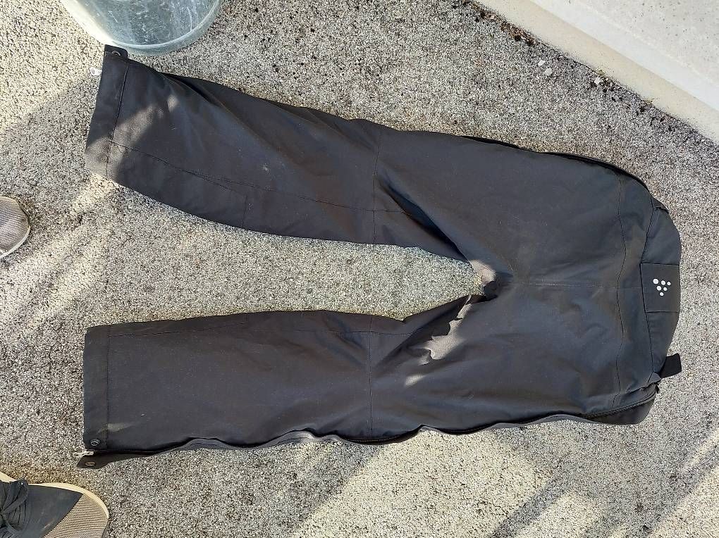 Pantaloni: Pantalon ski CRAFT, taille S – Usato da Brot-Plamboz venduto da baggiins