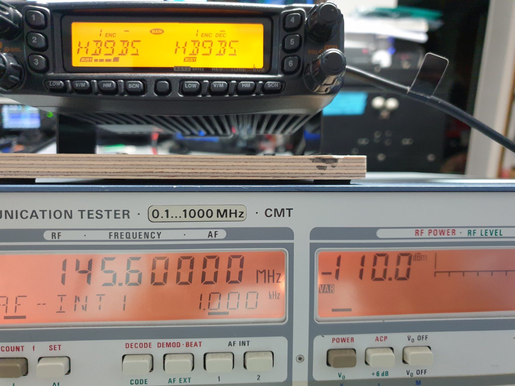 Yaesu Technique de radiocom: YAESU FT-8800E FM VHF / UHF Transceiver – D'occasion à Bottmingen par  3