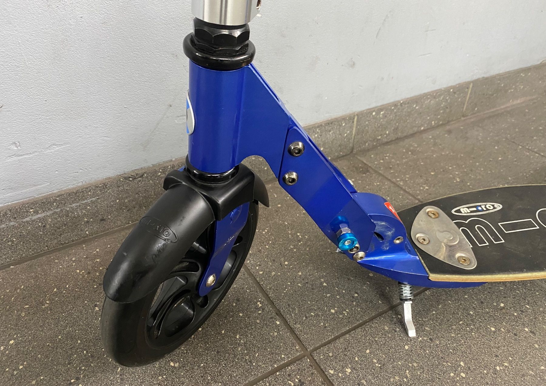 Micro Kickboard: Micro Scooter – D'occasion à Erlinsbach SO par Krj_x65p 2
