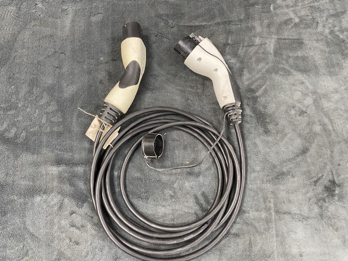 Kabel: Ladekabel für Elektroauto Mode 3   Typ 2  Typ 1 – Gebraucht aus Hägglingen von Karin0802