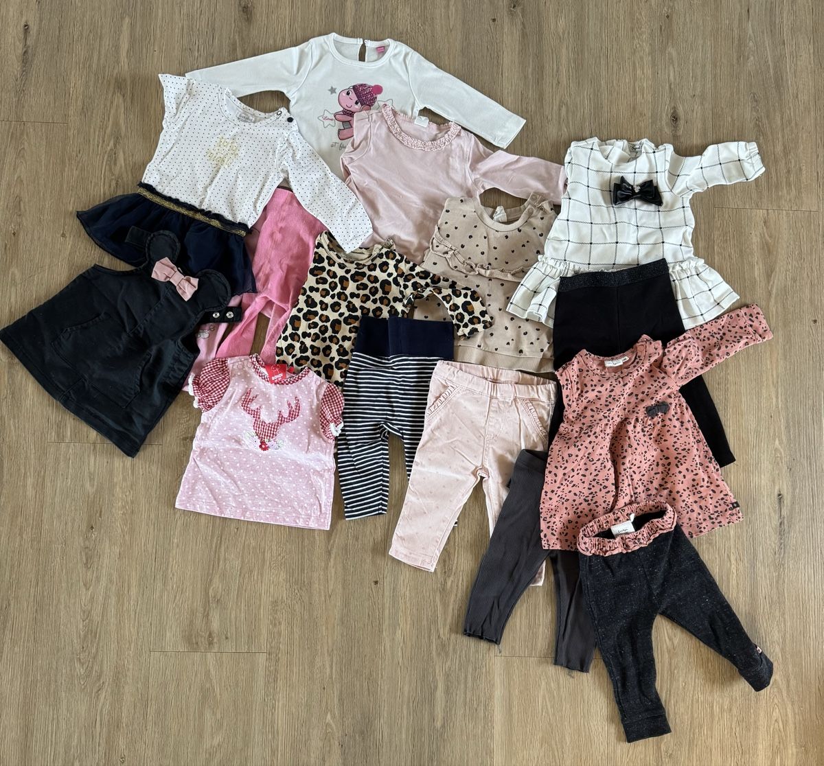 Lotti & Set di vestiti: Kleiderpaket Mädchen Gr. 68 – Usato da Wolfhalden venduto da marcap9427
