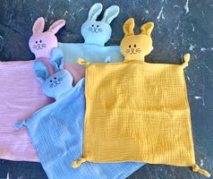 Handgemachte Schmusetuch-Häschen für Babys