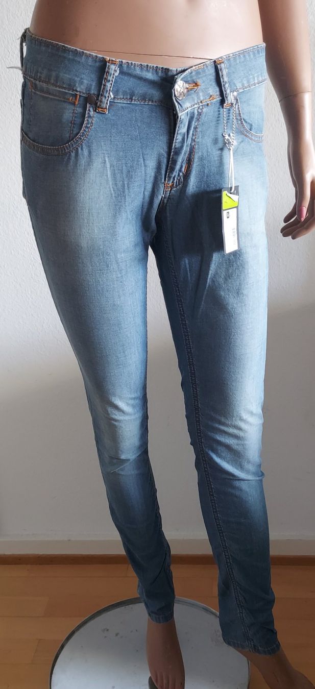 Jeans: Neue helle Damen Jeans Gr. 27 – Neu und originalverpackt aus Basel von Mazzo84