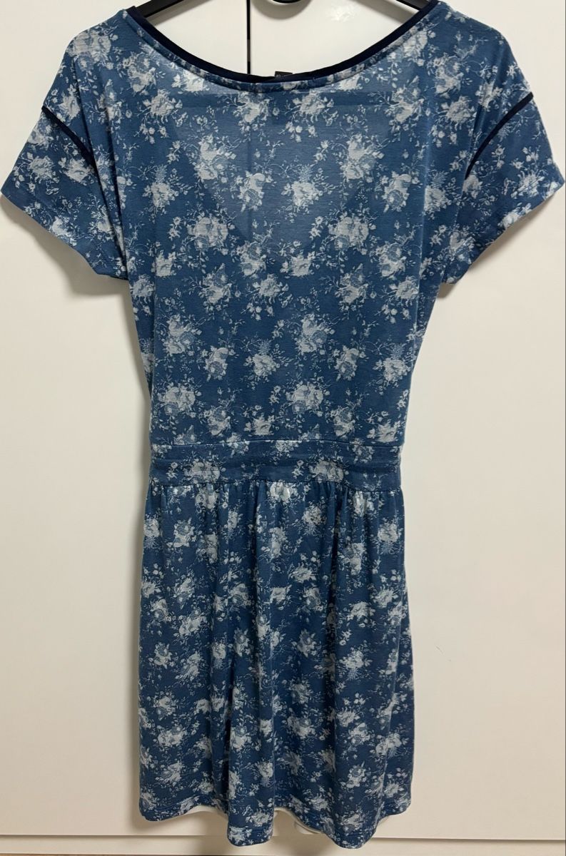 Vestiti: 2x Kleid dunkelblau bestickt, Grösse M  – Usato da Zollikerberg venduto da Jvac2 6
