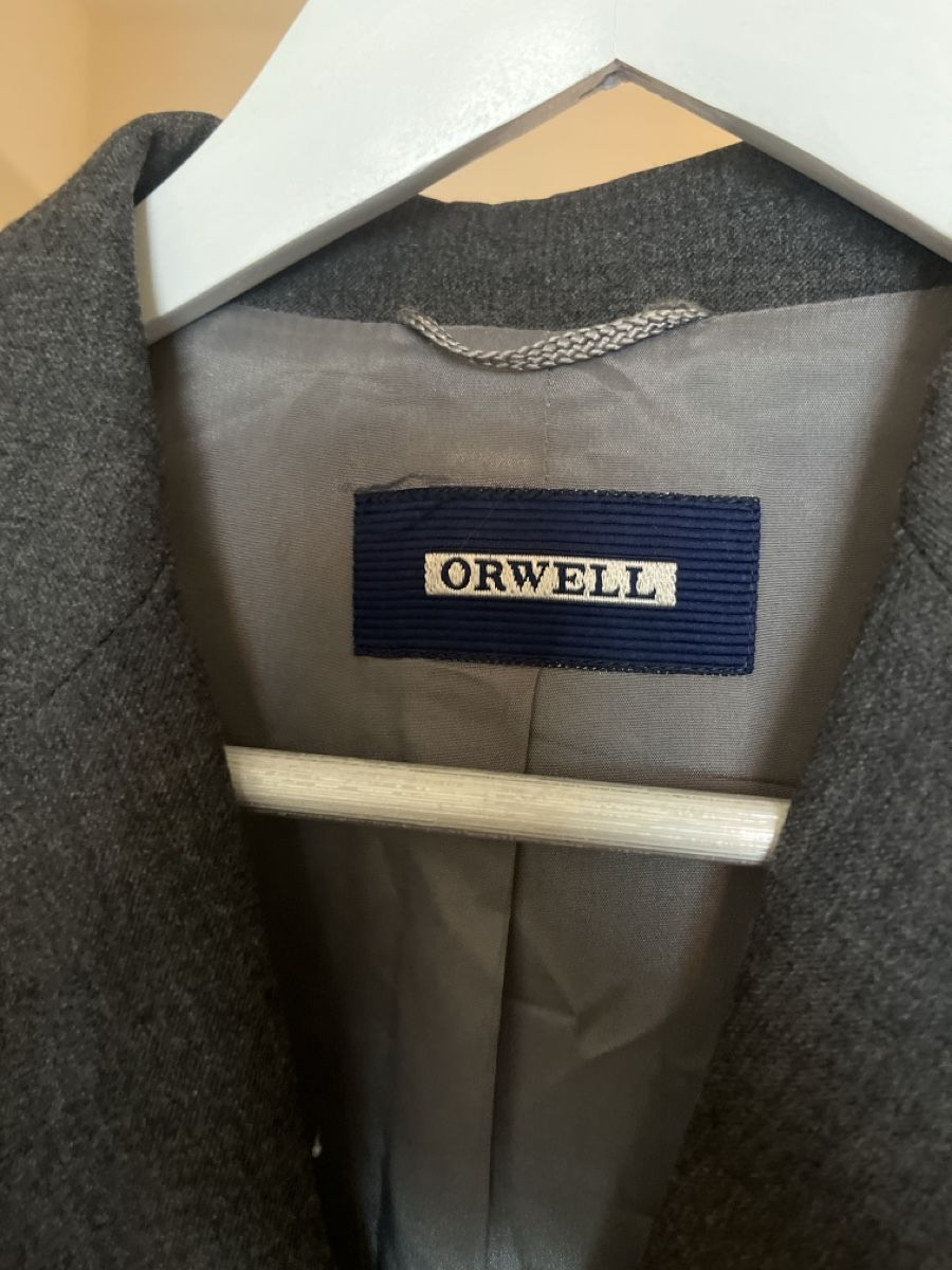 Giacche: Grauer Orwell Blazer Schurwolle – Usato da Zürich venduto da valeska14 1