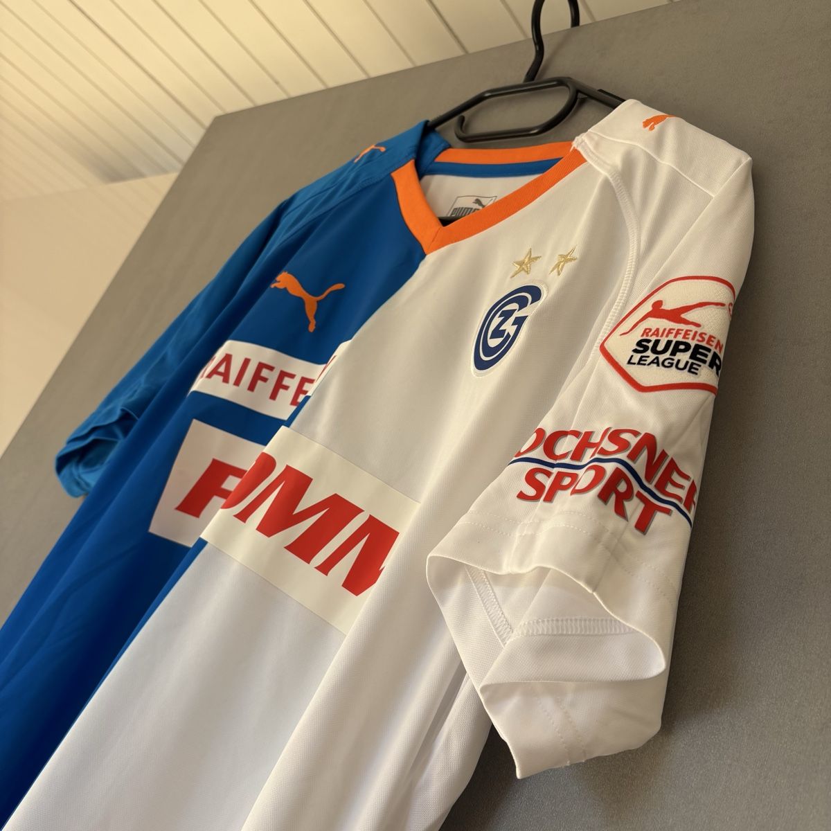 Puma Leibchen & Hosen: Matchworn Grasshoppers Trikot Puma Asllani – Gebraucht aus Winterthur von LaBodega 2