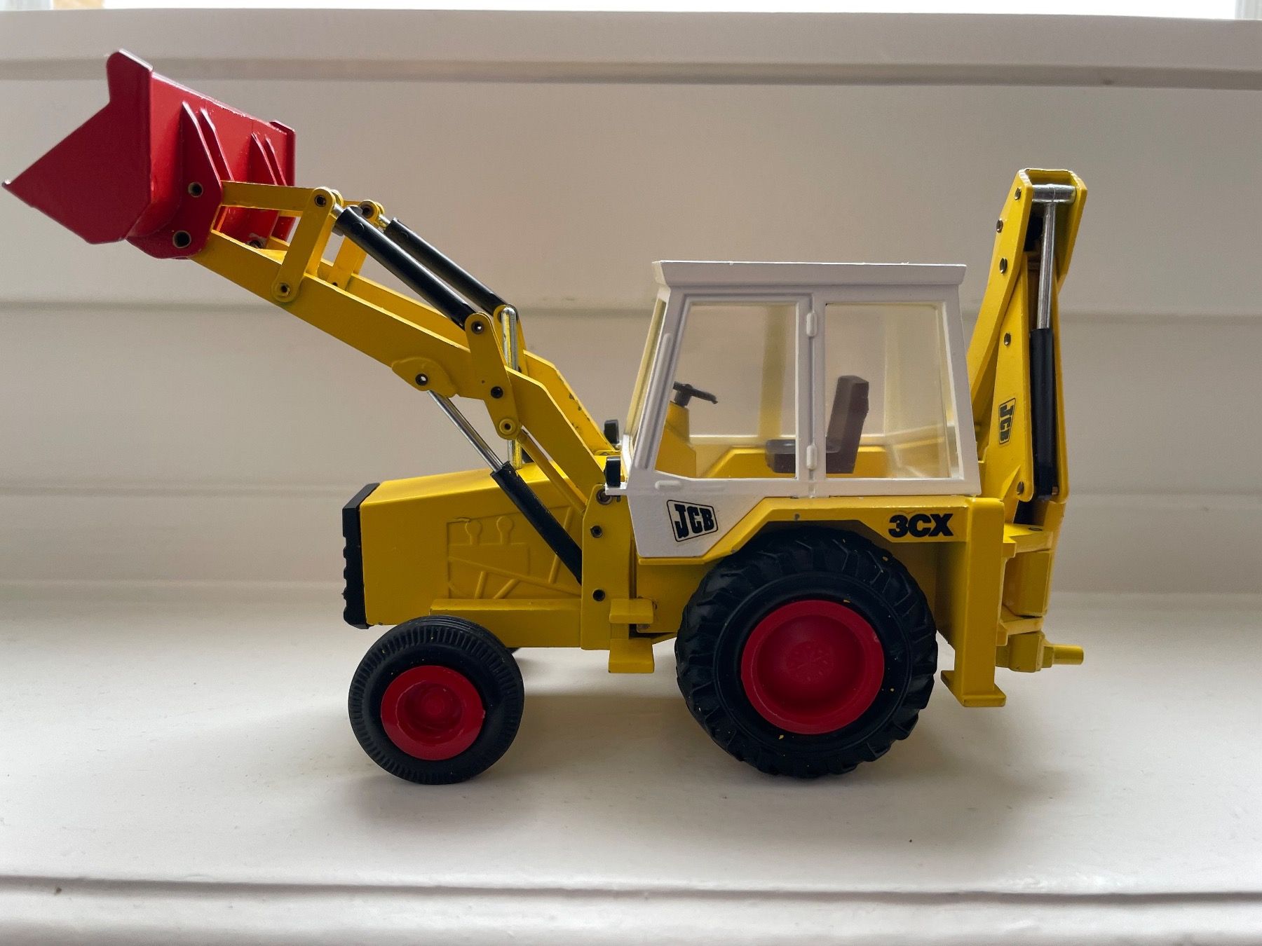 Jcb Kit di modellismo & Modellini statici: JCB 3 CX NZG 216 – Nuovo (secondo la descrizione) da Biel/Bienne venduto da fxgindrat82 1