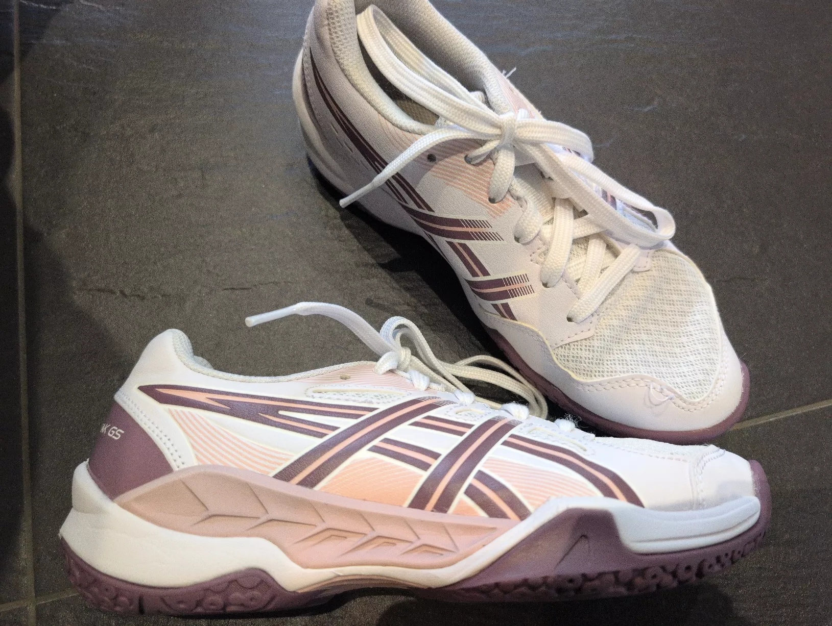 Asics Scarpe per ragazze: Asics Turnschuhe Gr. 36 – Usato da Oberembrach venduto da Chanti83 1