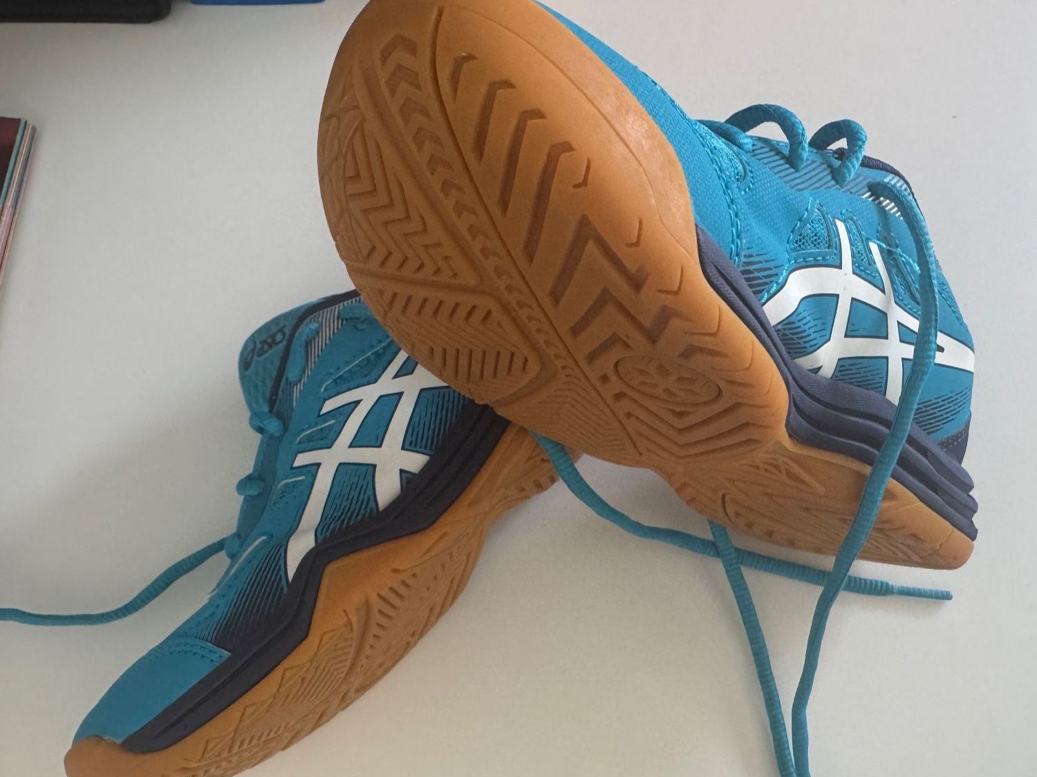 Scarpe da uomo: Chaussures sport Asics bleu pointure 35.5 – Usato da Chatelaine venduto da lae_7h8n 3