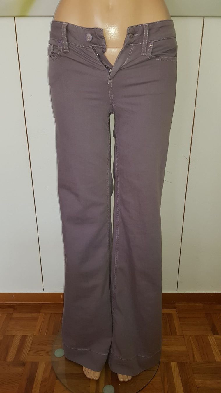 Guess Jeans: Jeans GUESS taille 25 neuf – Nuovo e nell'imballaggio originale da Cossonay-ville venduto da Super-Price-Quality 1