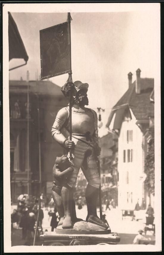 Fotografie &  Plakate: Fotografie Bern, Ritter-Statue am Venner – Gebraucht aus Berlin von bartko-reher