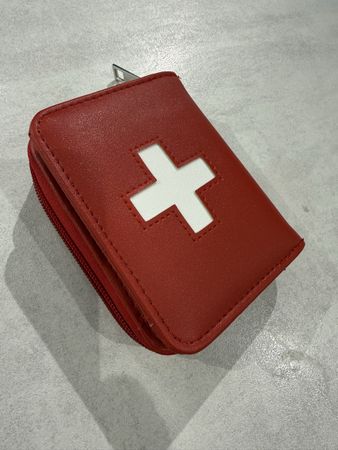 Roter Geldbeutel mit Schweizerkreuz Design, Neu!!