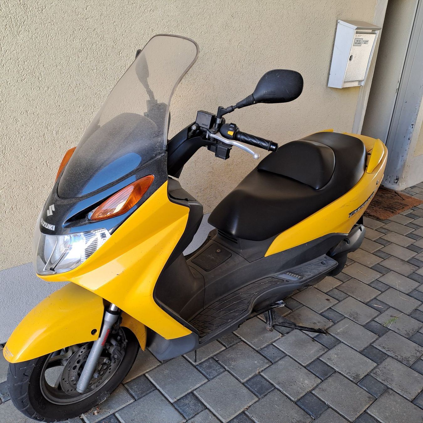 Suzuki Strada: Motorrad Suzuki Burgman – Usato da Miécourt venduto da Rol49