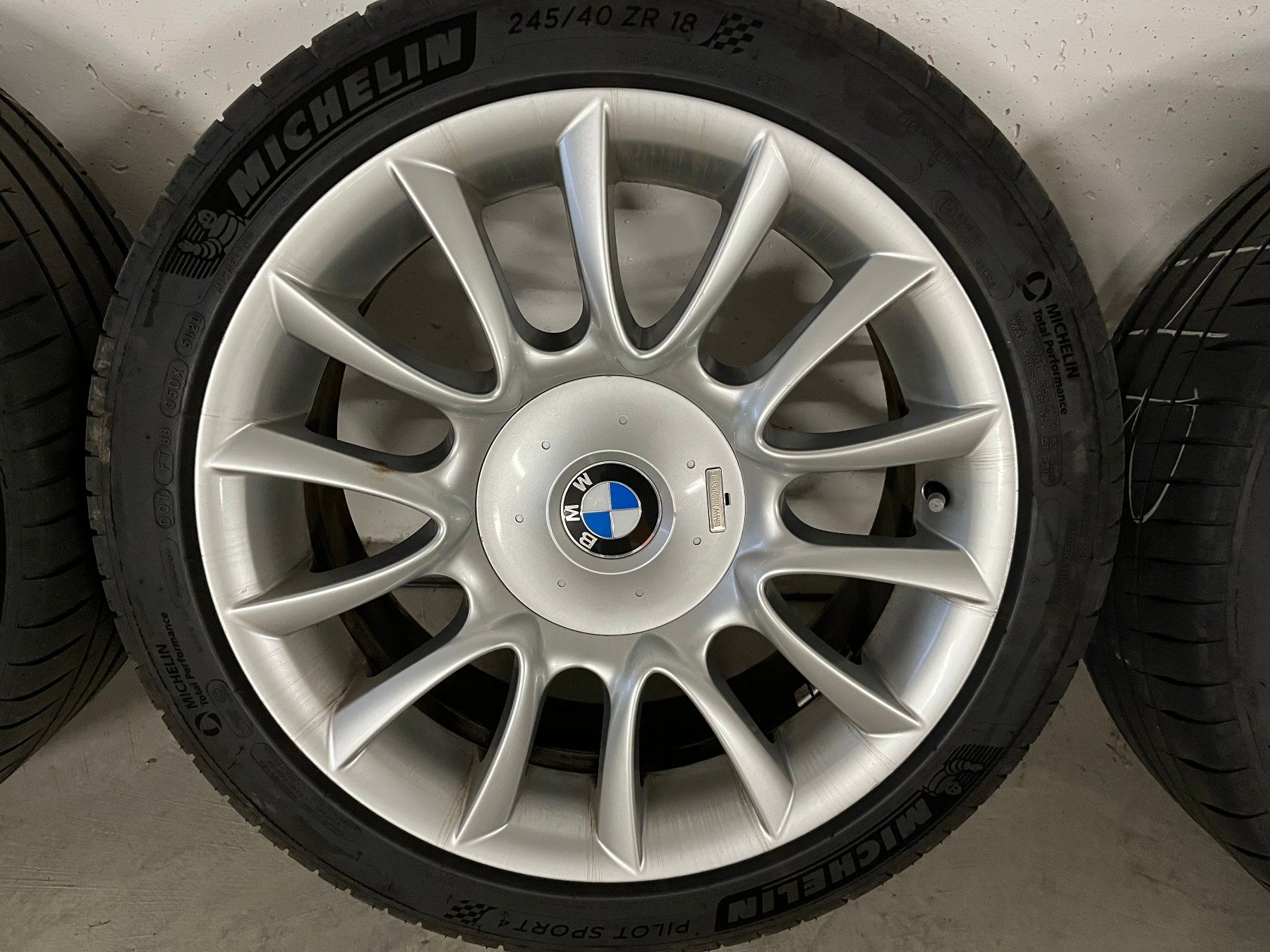 BMW Pneus & Kompletträder: Räder BMW E60, E61, Individual V-Speiche 152 – Gebraucht aus Muri AG von Remidemi7 1