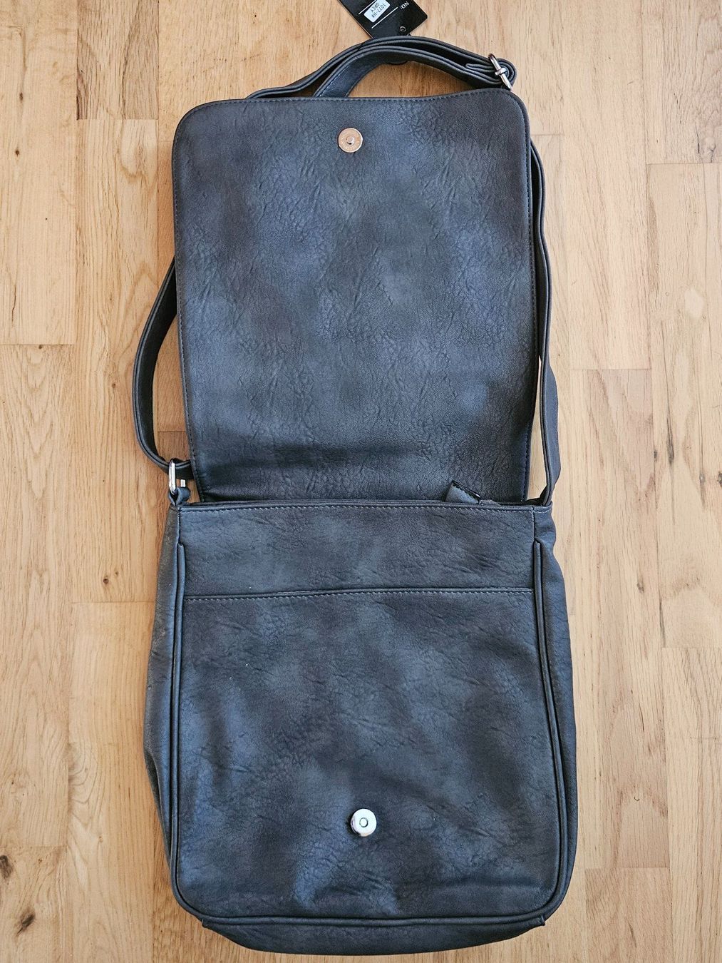 Borse da donna: Tasche mit Totenkopf-Applikation Anthrazit neu – Nuovo (secondo la descrizione) da St.Gallenkappel venduto da RocknSkull 2