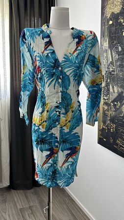 Tunika / Kleid / Hemdblusenkleid mit Papageienmuste
