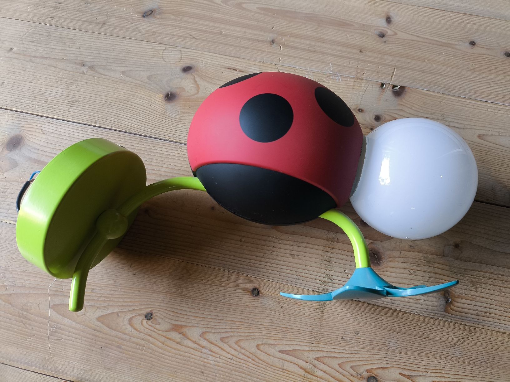 Lampade: Wandleuchte Kinderzimmer Blume Maikäfer – Usato da Lausen venduto da Chaldrian 1