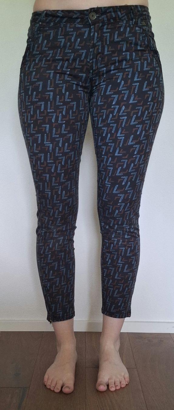 Nile Pantalons: Hose Nile S – D'occasion à Alpthal par Ing3_rid