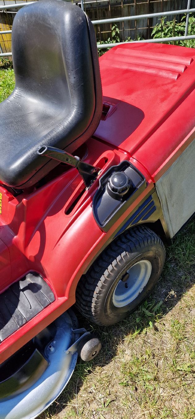 Honda Tagliaerba: Honda HF2417 Rasentraktor  – Usato da Tagelswangen venduto da Axel_36 7